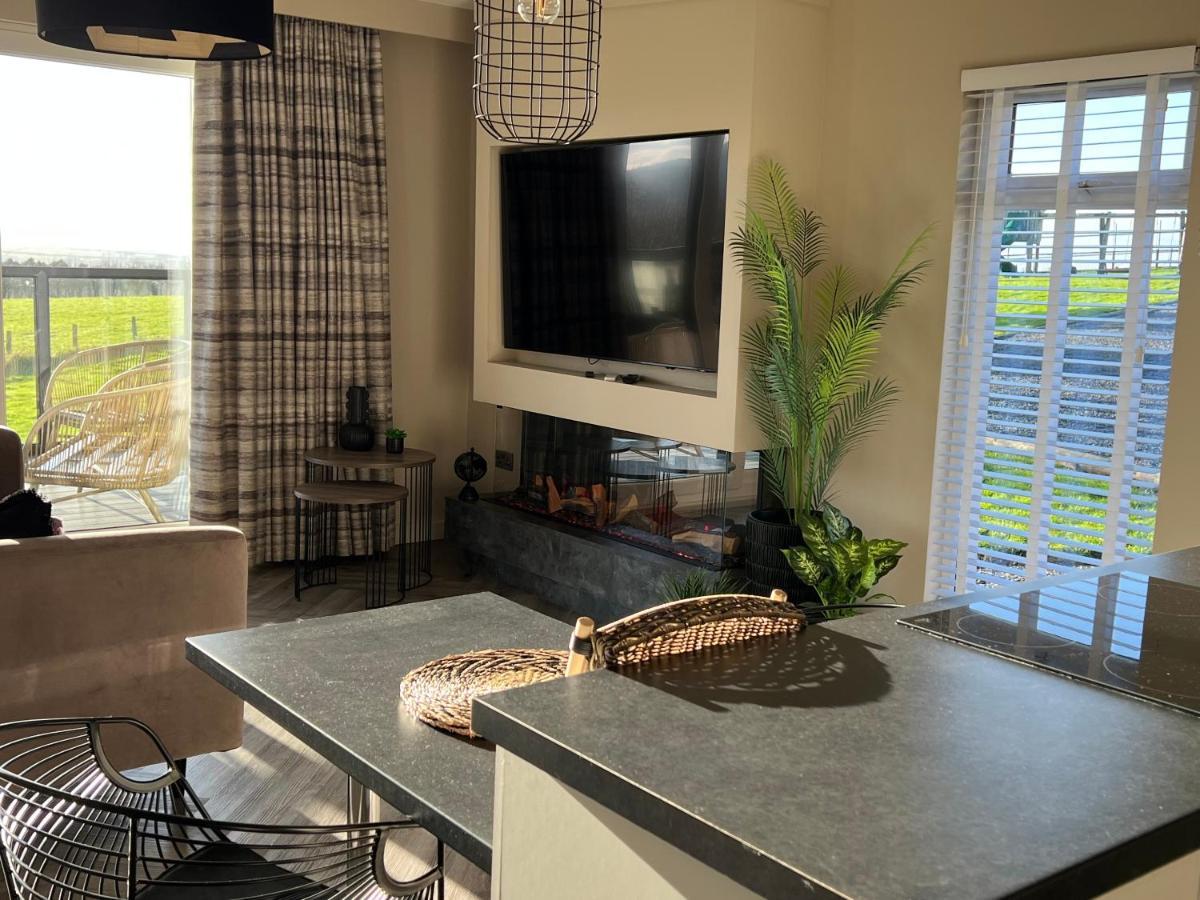 Loudoun Mains Luxury Lodges Newmilns Экстерьер фото