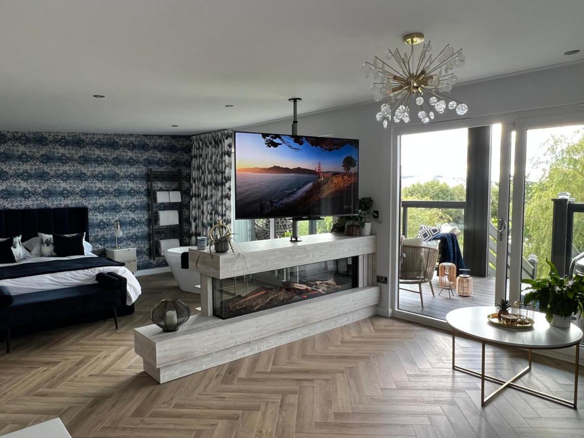 Loudoun Mains Luxury Lodges Newmilns Экстерьер фото