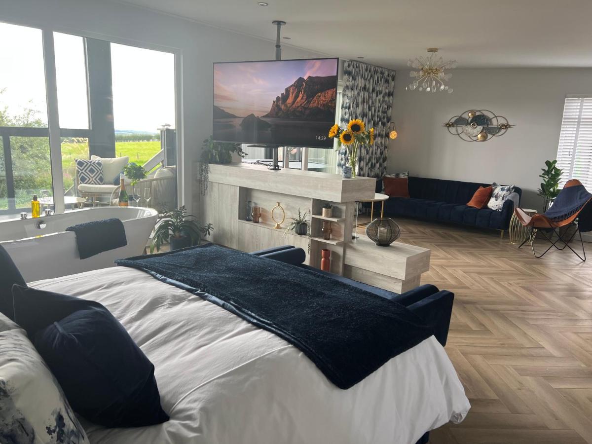 Loudoun Mains Luxury Lodges Newmilns Экстерьер фото