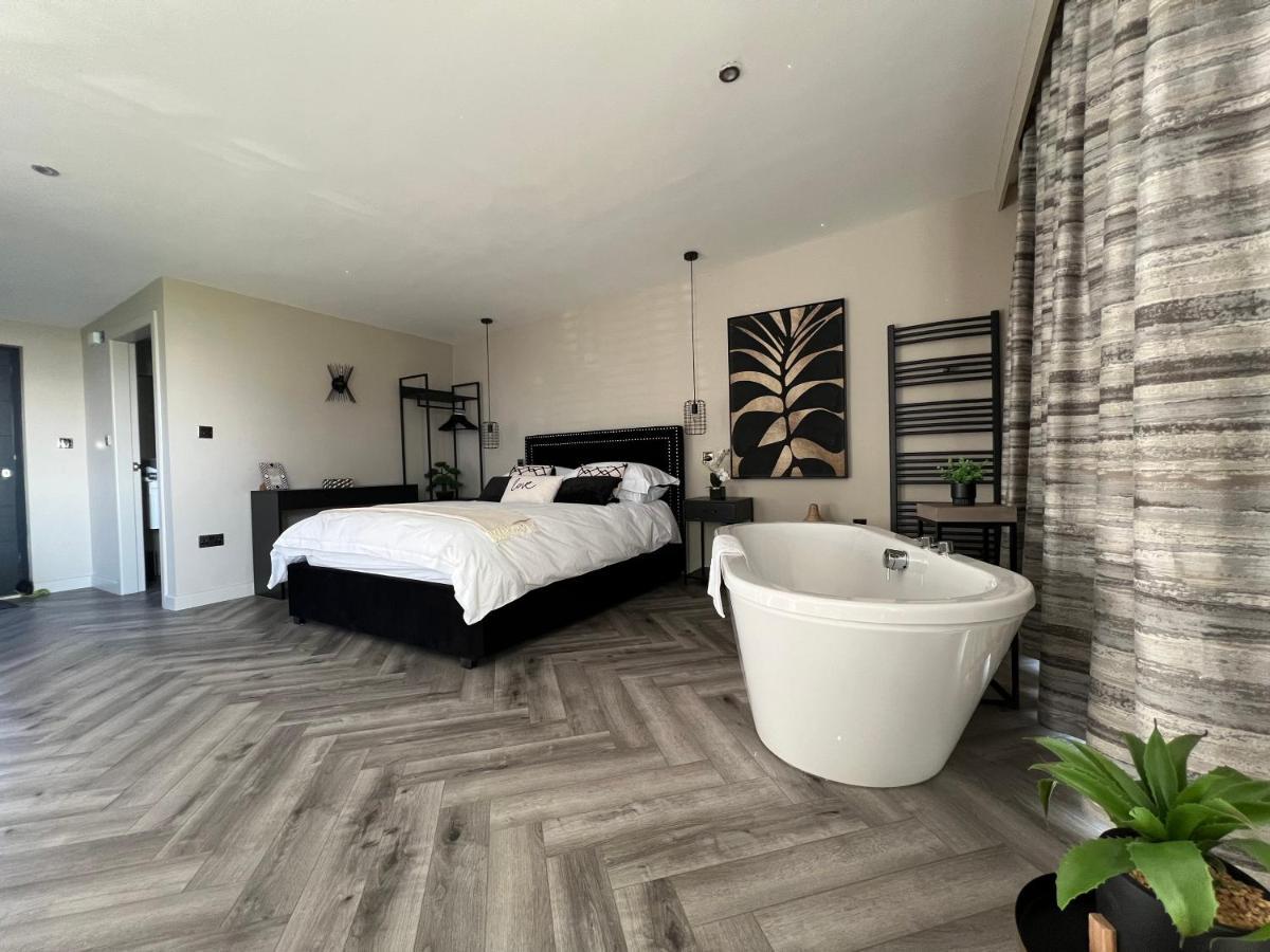 Loudoun Mains Luxury Lodges Newmilns Экстерьер фото